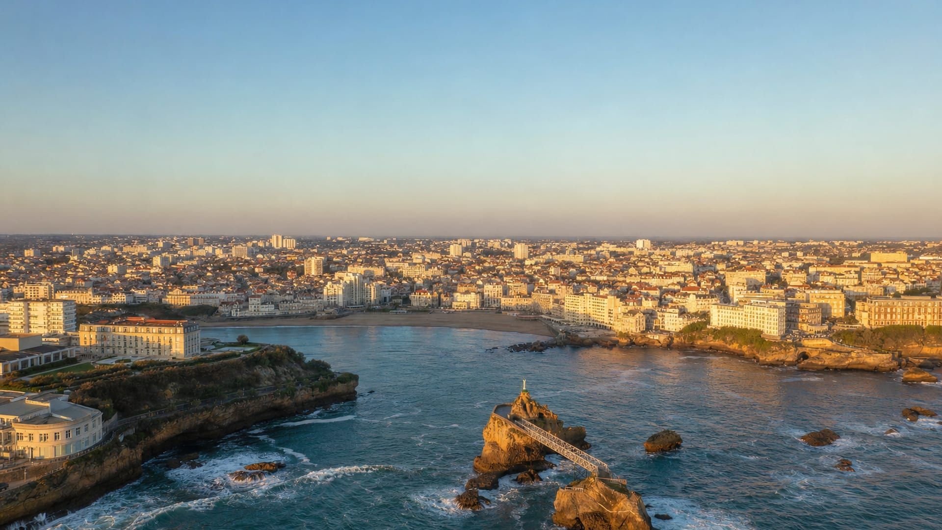BIQ hero Biarritz travel guide: How to experience the city without rushing