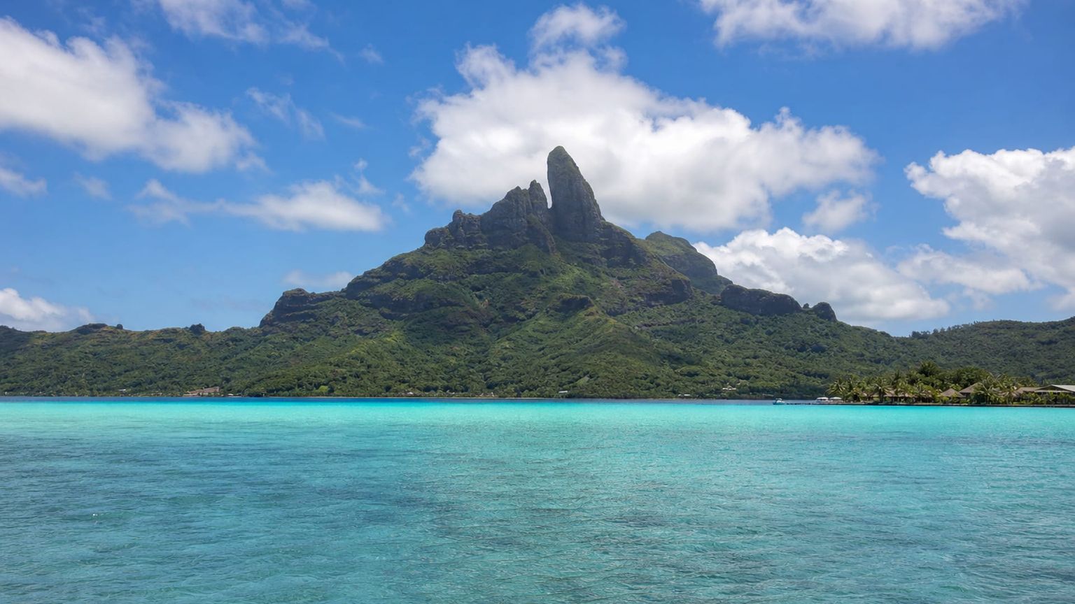 Bora-Bora travel guide: How to experience the city without rushing 25 Traditional food