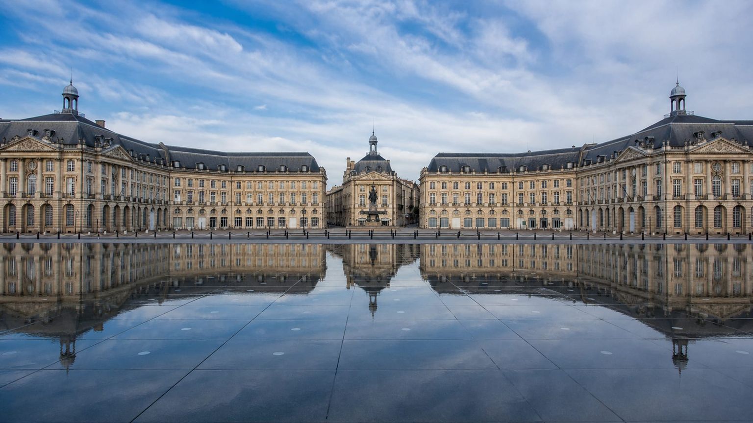 Bordeaux travel guide: How to experience the city without rushing 28 Day 2: Cathedral and Riverfront