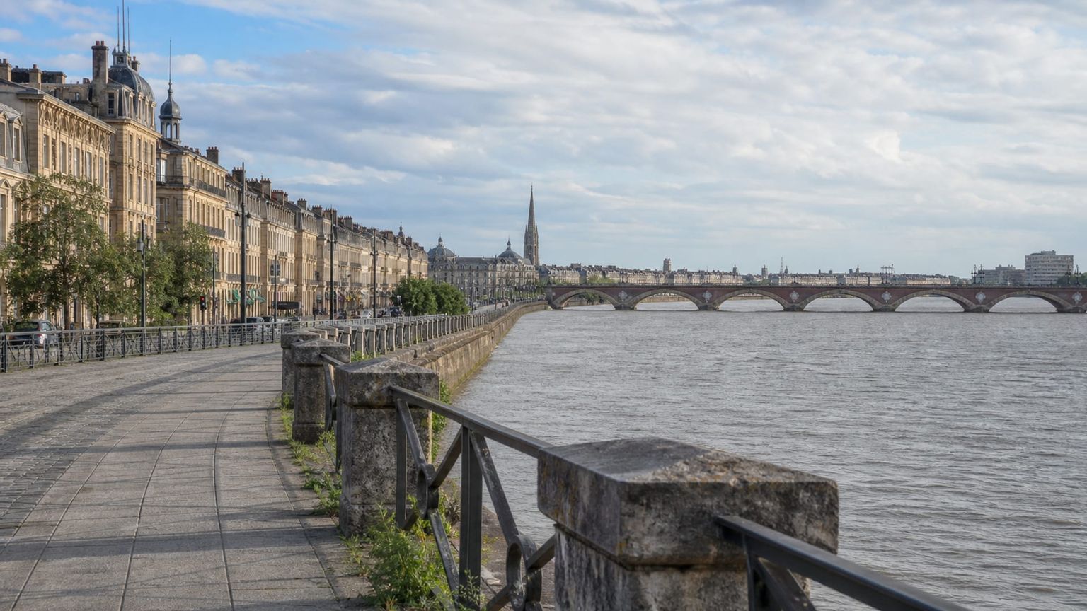 Bordeaux travel guide: How to experience the city without rushing 3 Useful things to know