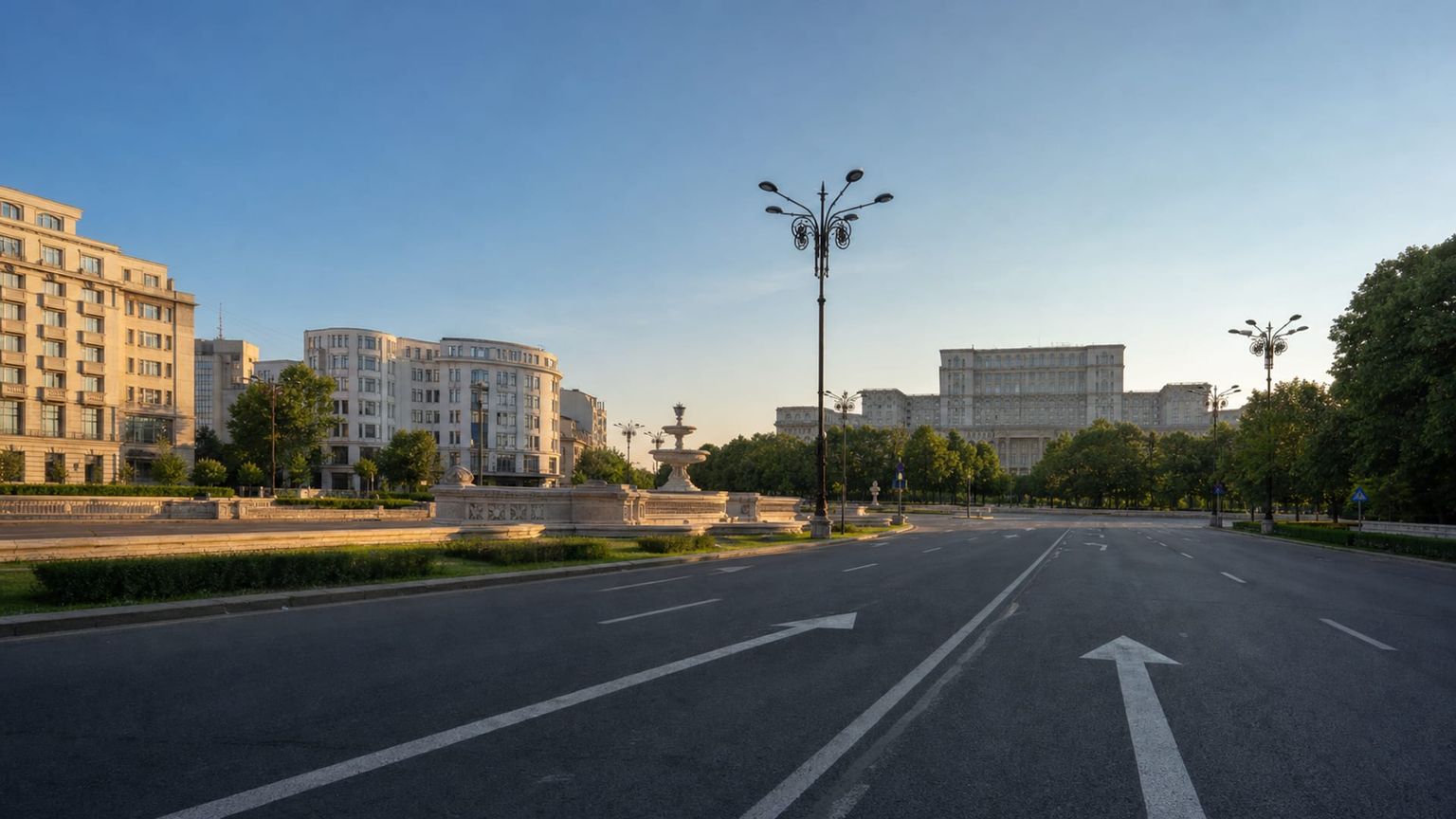Bucharest travel guide: How to experience the city without rushing 16 Piața Unirii