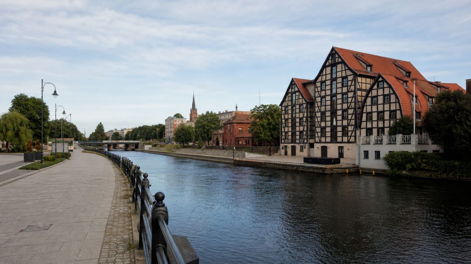 Bydgoszcz travel guide: How to experience the city without rushing 30 Day 5: Riverside Browsing and Departure