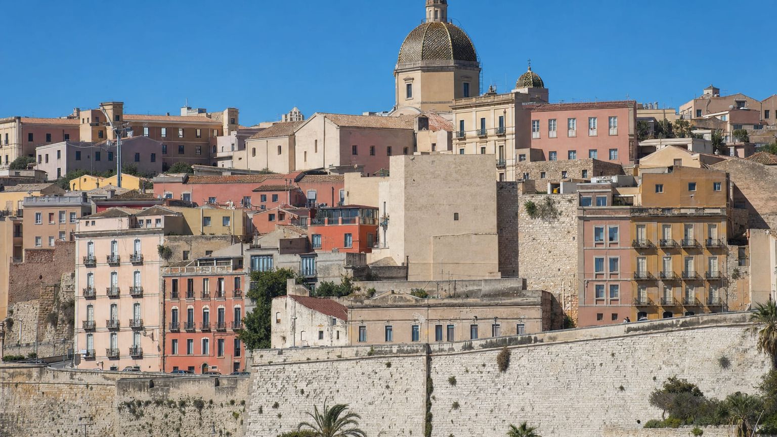Cagliari travel guide: How to experience the city without rushing 3 Useful things to know