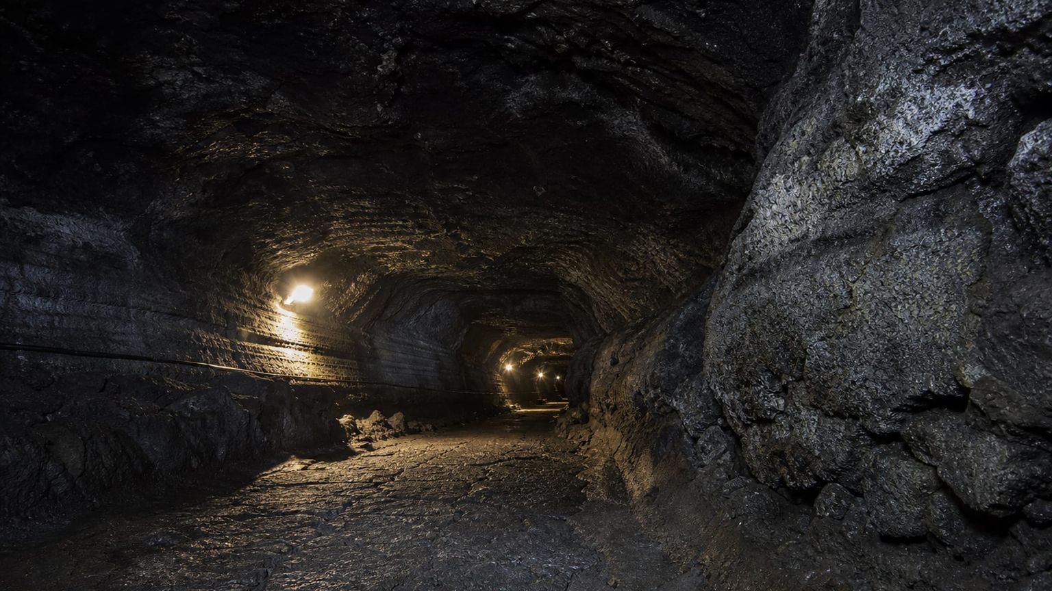 Jejudo travel guide: How to experience the city without rushing 21 Manjanggul Cave