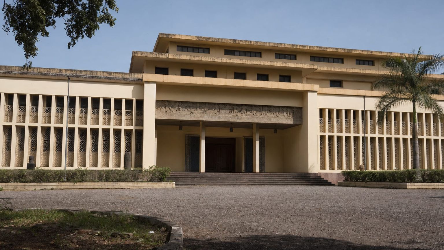 Conakry travel guide: How to experience the city without rushing 28 Day 2: Mosque and Museum