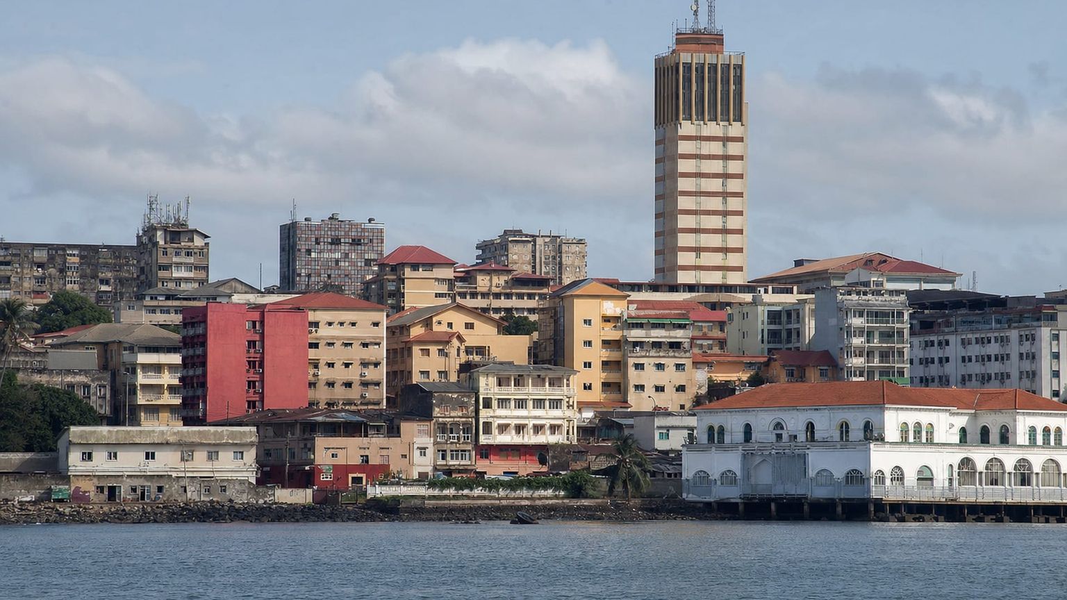 Conakry travel guide: How to experience the city without rushing 26 Traditional food
