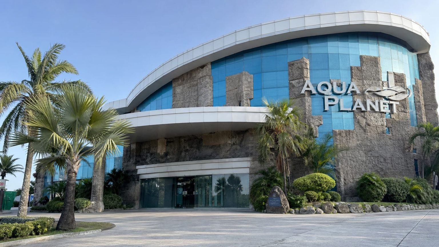 Angeles City travel guide: How to experience the city without rushing 21 Aqua Planet