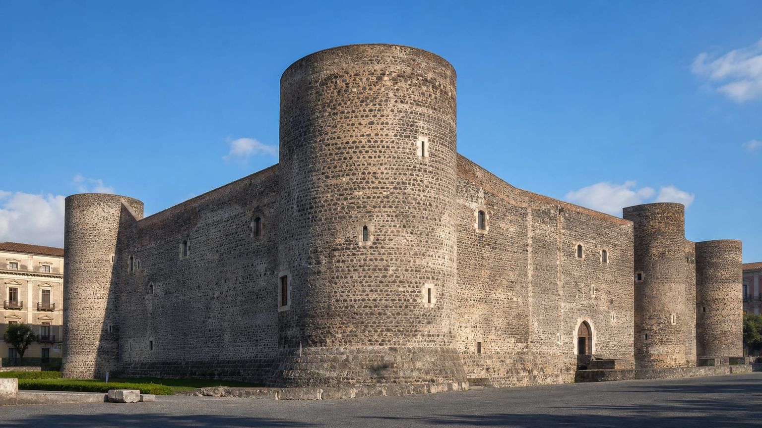 Catania travel guide: How to experience the city without rushing 22 Castello Ursino
