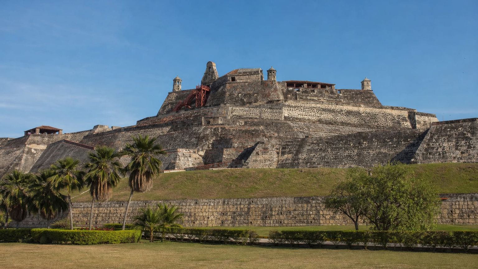 Cartagena travel guide: How to experience the city without rushing 21 Castillo San Felipe de Barajas