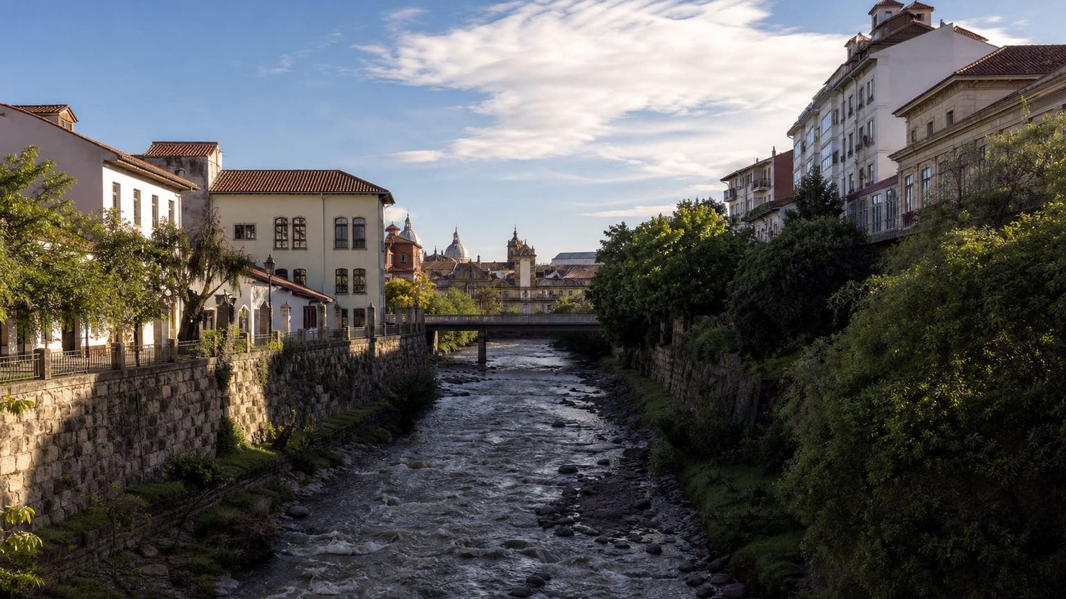 Cuenca travel guide: How to experience the city without rushing 15 Río Tomebamba
