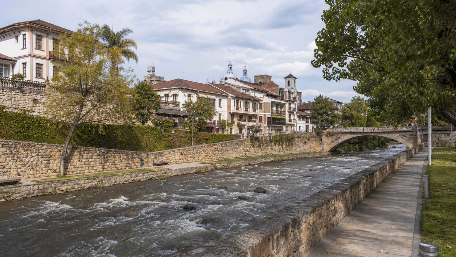 Cuenca travel guide: How to experience the city without rushing 29 Day 4: Museums and Tomebamba