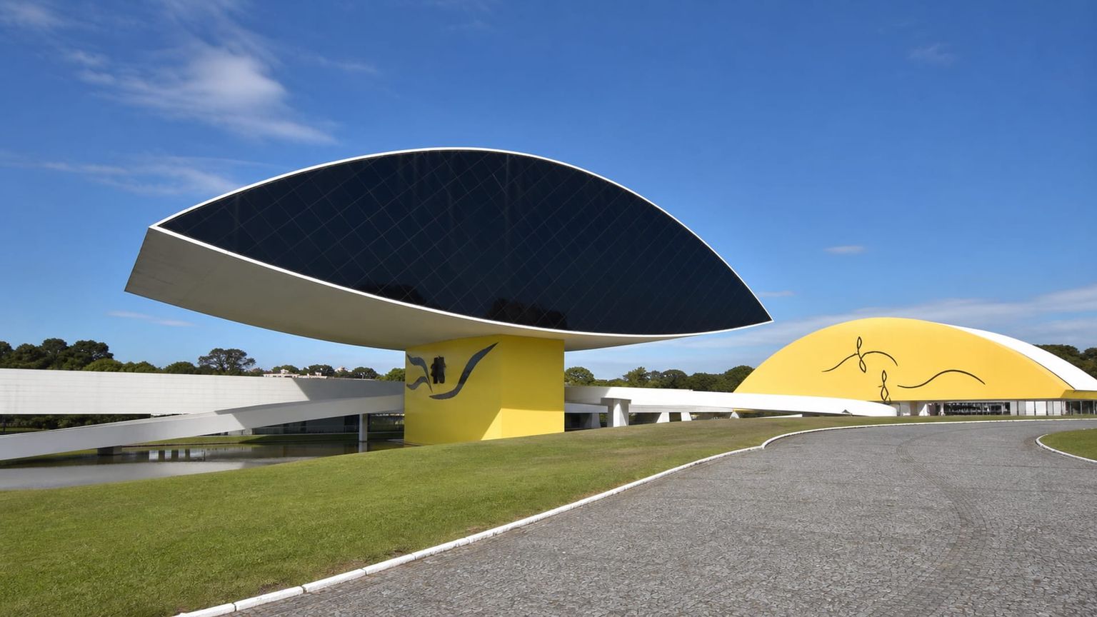 Curitiba travel guide: How to experience the city without rushing 21 Oscar Niemeyer Museum
