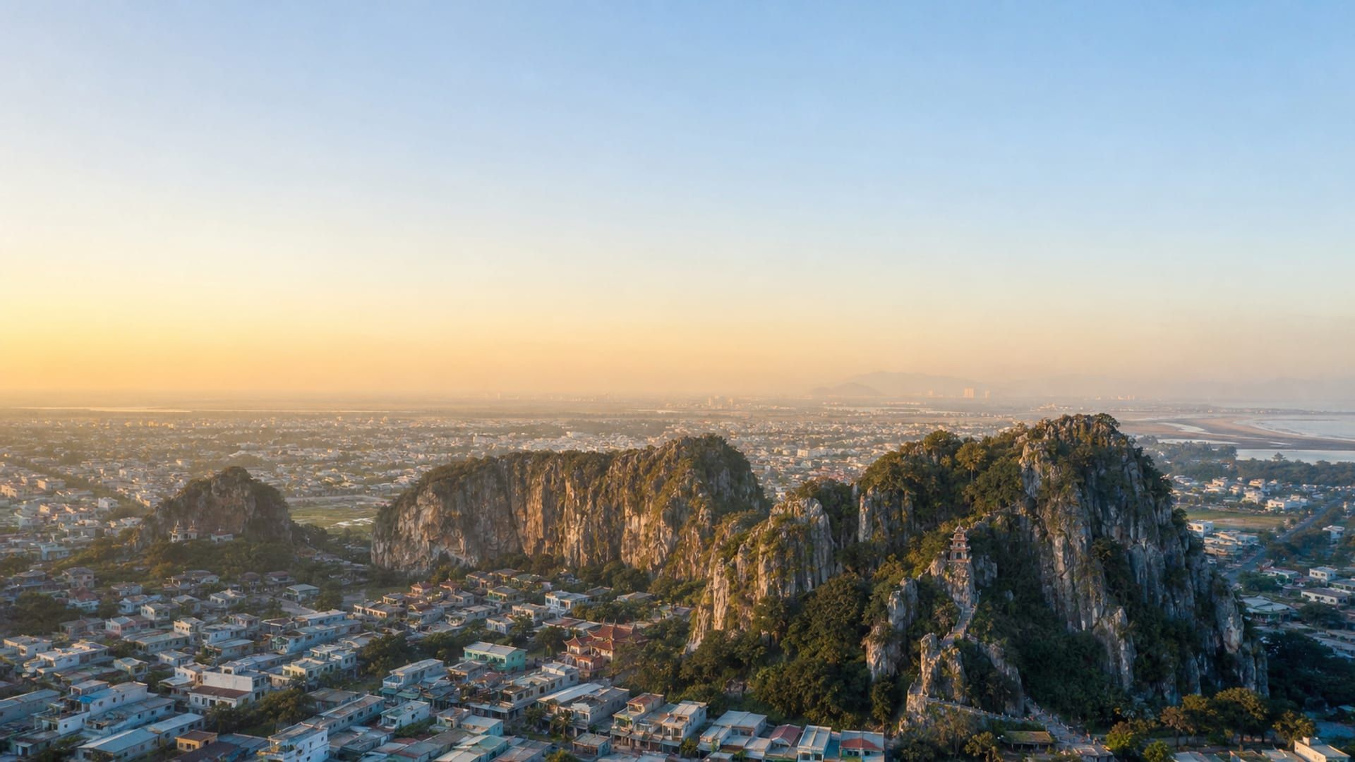 DAD hero Da Nang travel guide: How to experience the city without rushing