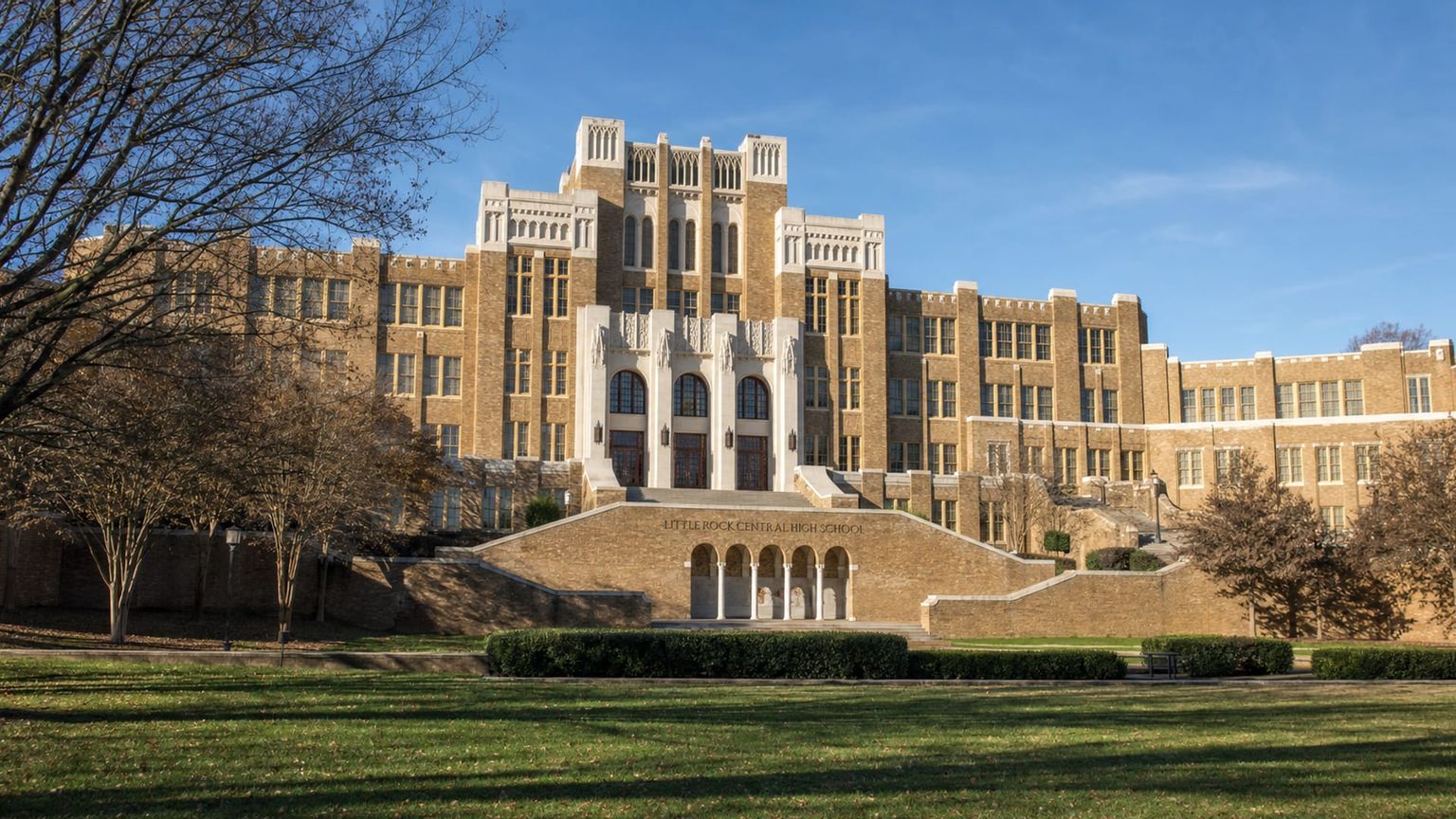 David travel guide: How to experience the city without rushing 21 Little Rock Central High School National Historic Site