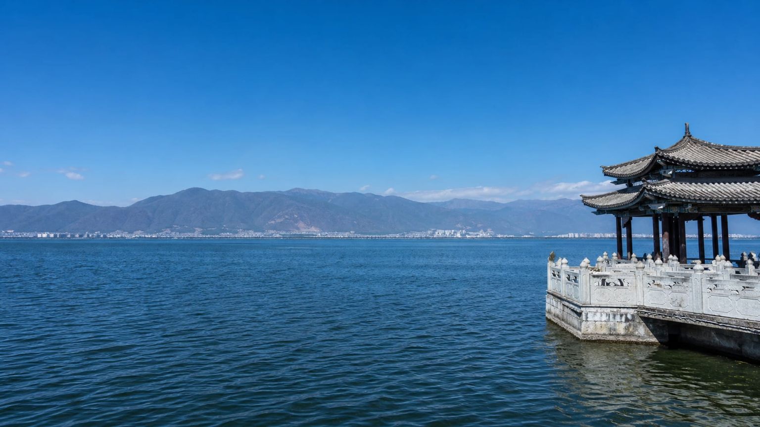 Dali travel guide: How to experience the city without rushing 29 Day 3: Erhai Lake Shoreline