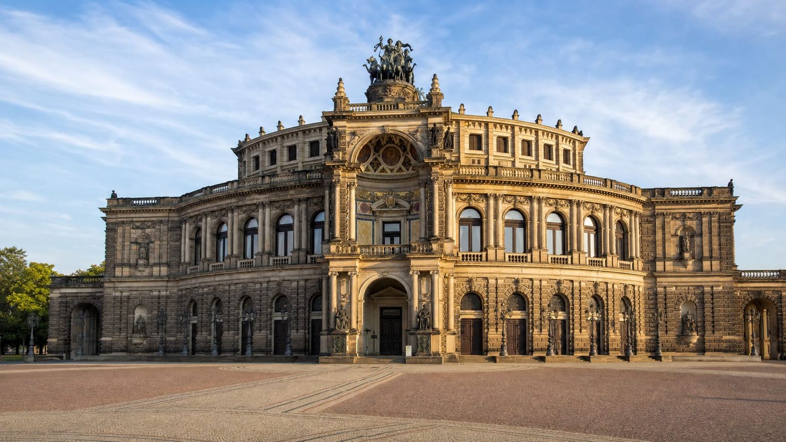 Dresden travel guide: How to experience the city without rushing 22 Semperoper