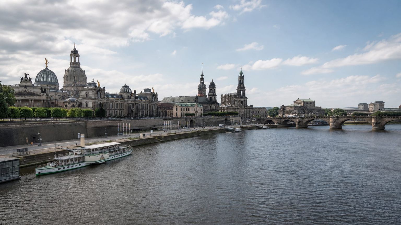 Dresden travel guide: How to experience the city without rushing 3 Useful things to know