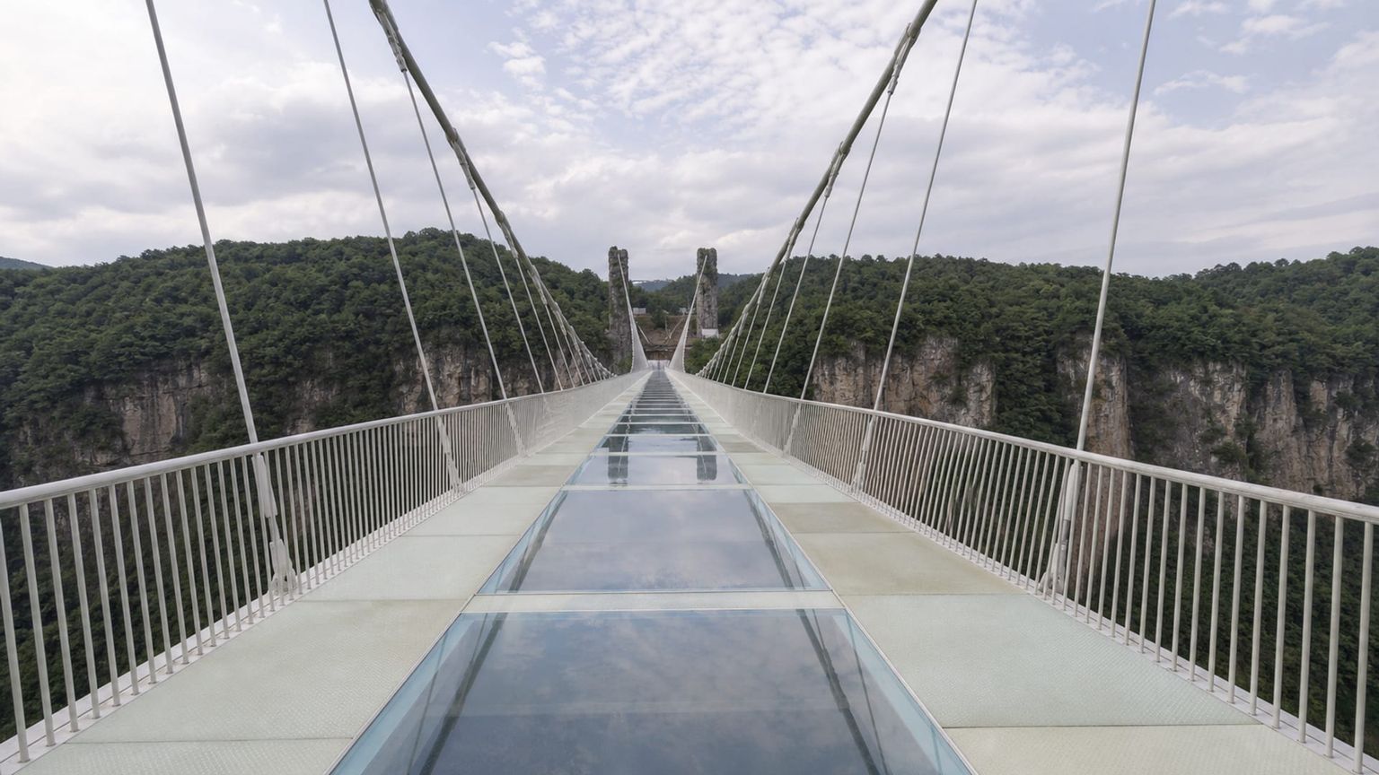 Zhangjiajie travel guide: How to experience the city without rushing 29 Day 4: Grand Canyon and Baofeng Lake