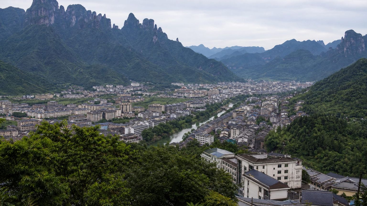 Zhangjiajie travel guide: How to experience the city without rushing 3 Useful things to know