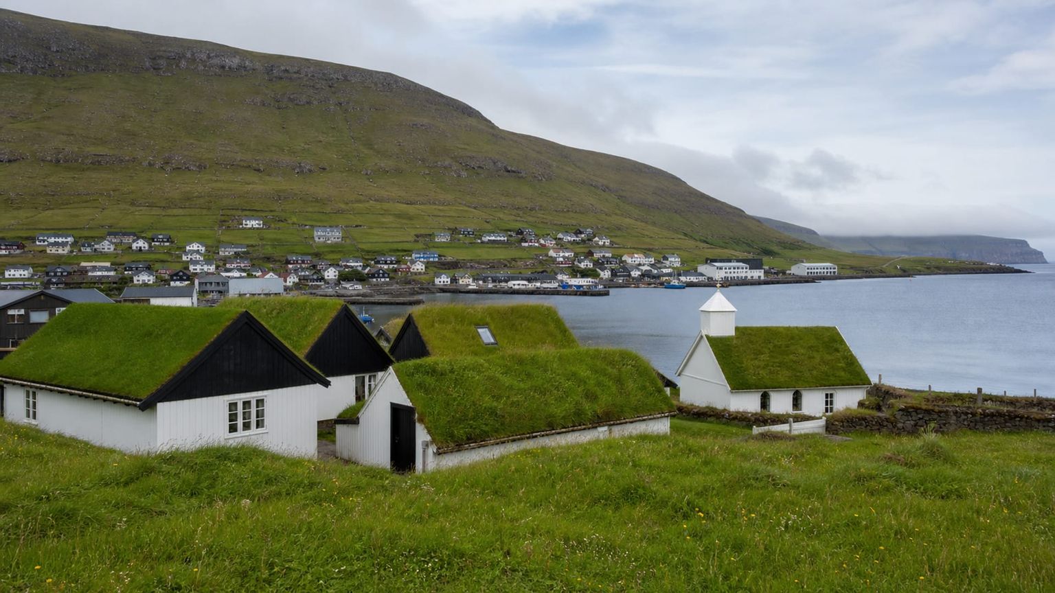 Sørvágur travel guide: How to experience the city without rushing 25 Traditional food