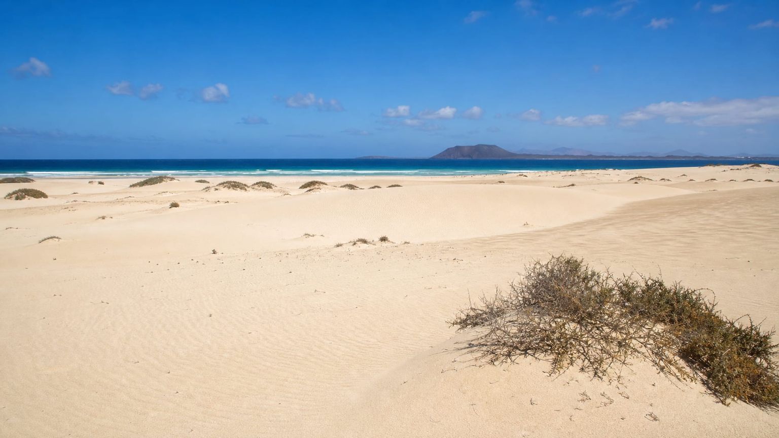 Fuerteventura travel guide: How to experience the city without rushing 28 Day 2: Corralejo Dunes and Harbor