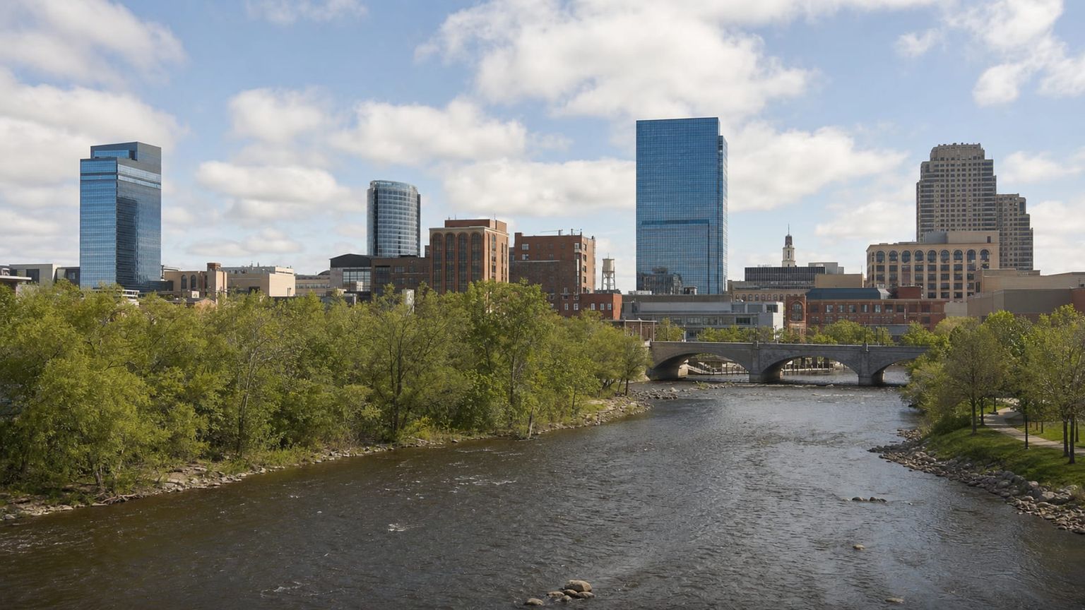 Grand Rapids travel guide: How to experience the city without rushing 32 Business-class flights from the US to Grand Rapids