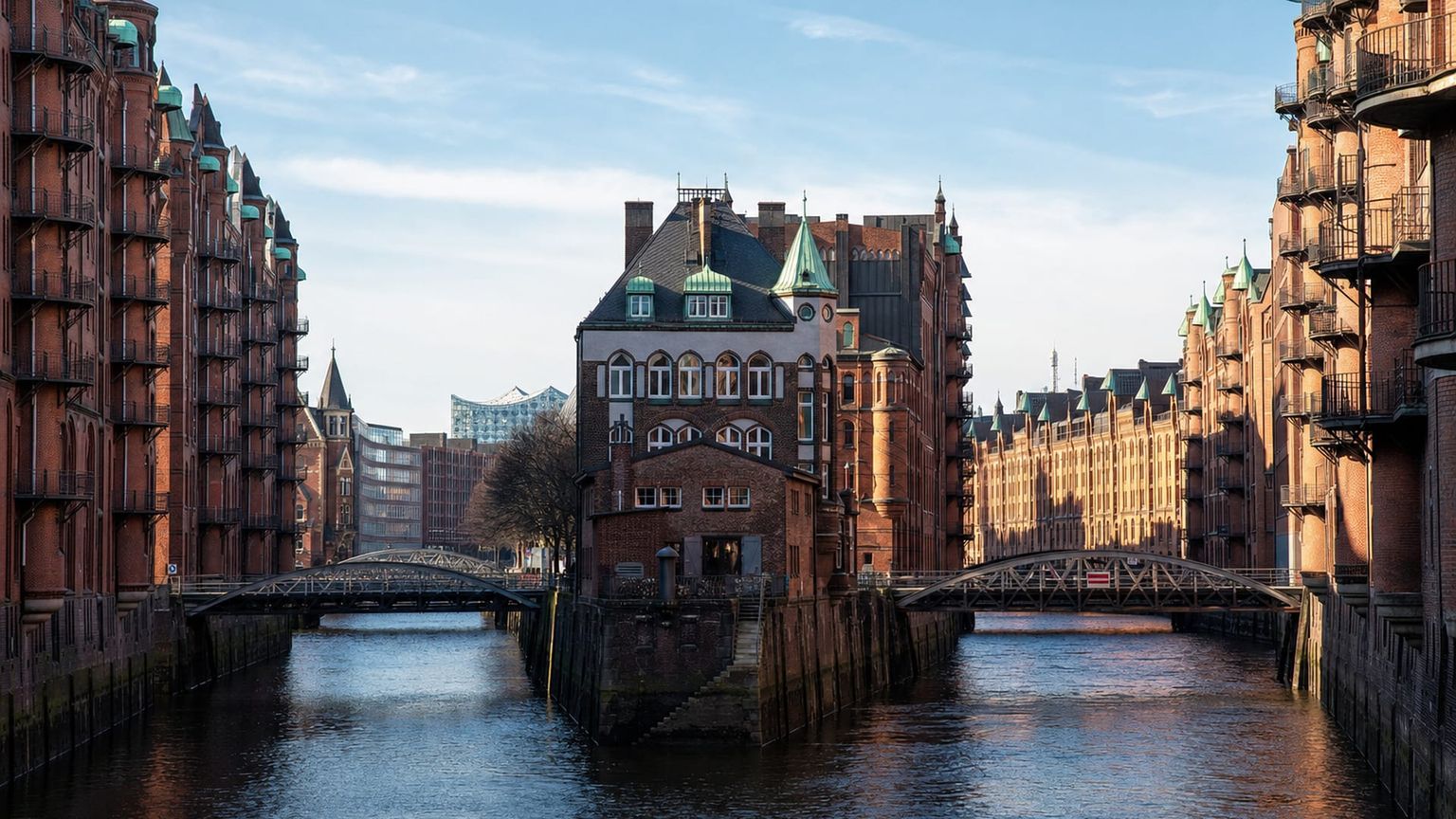 Hamburg travel guide: How to experience the city without rushing 3 Useful things to know