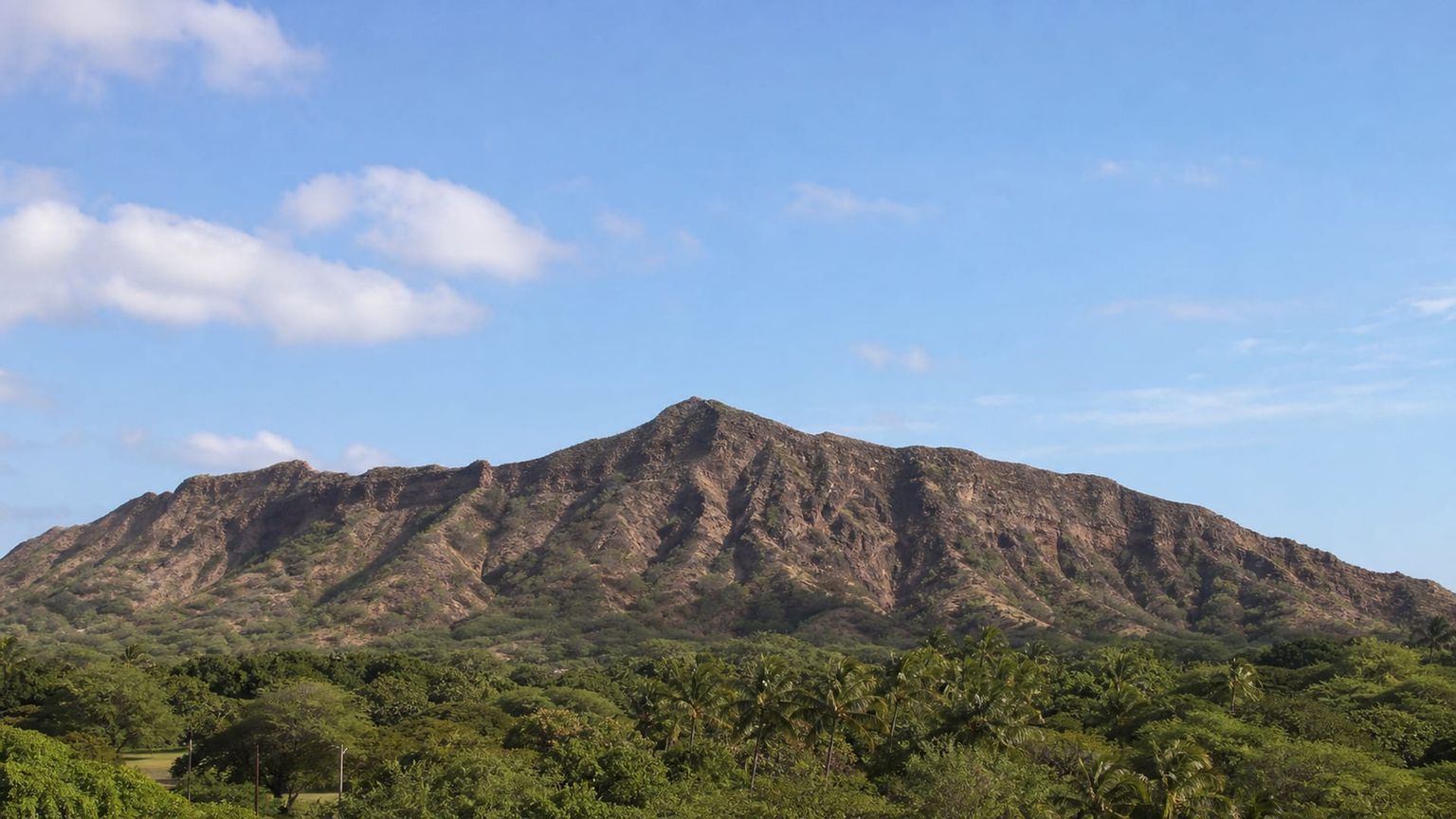 Honolulu travel guide: How to experience the city without rushing 23 Diamond Head State Monument
