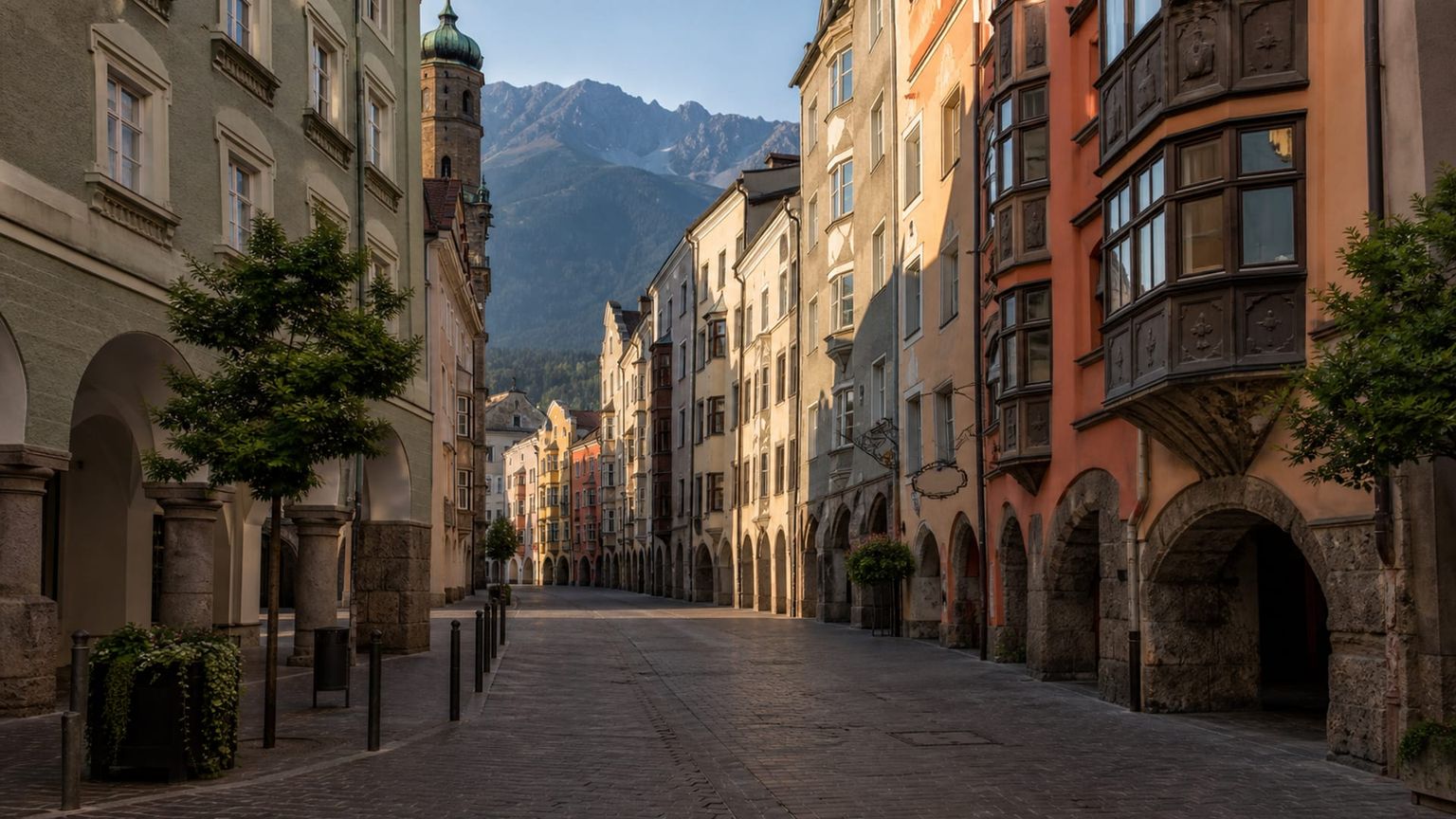 Innsbruck travel guide: How to experience the city without rushing 14 Altstadt