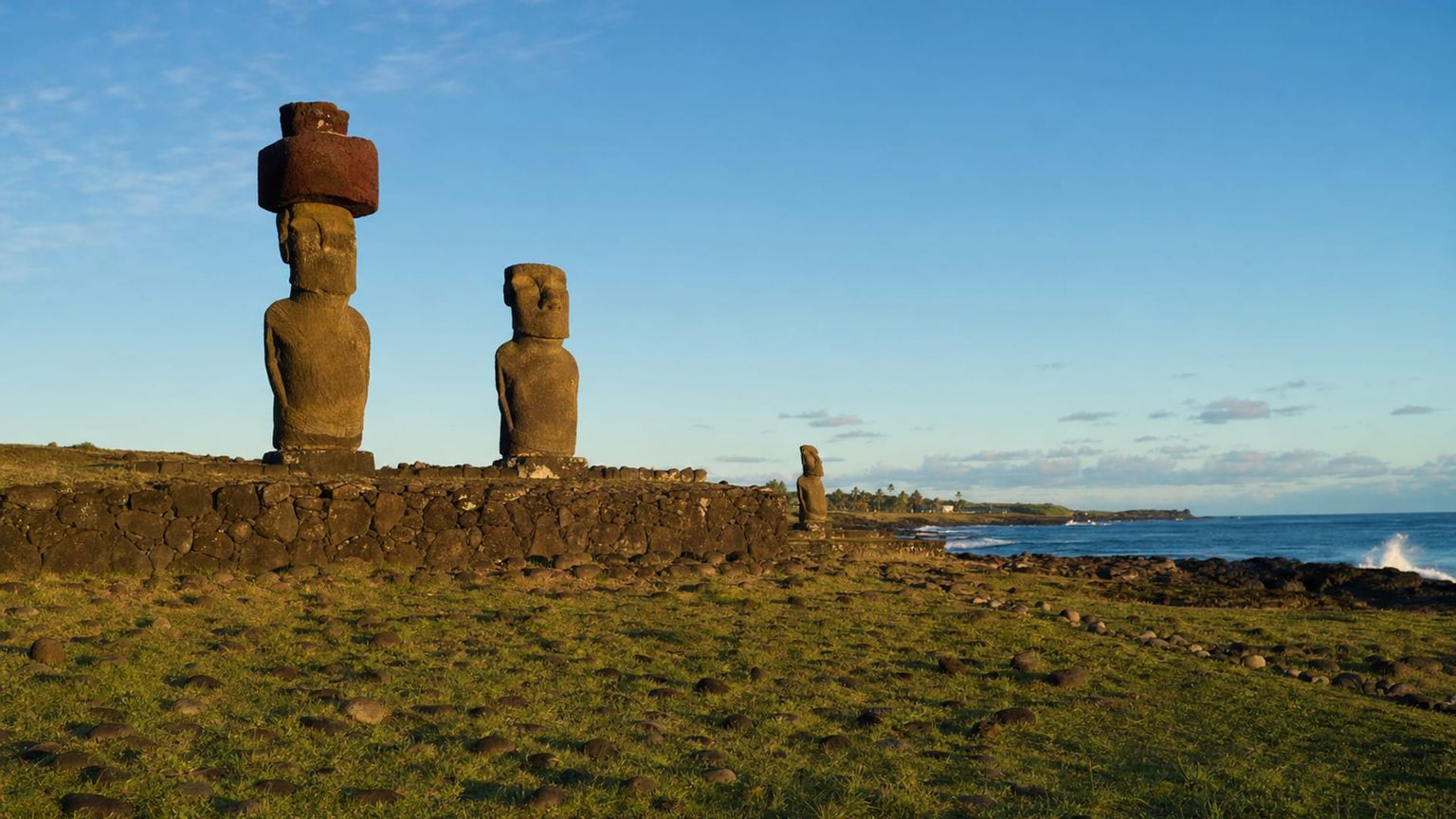 Easter Island travel guide: How to experience the city without rushing 15 Tahai