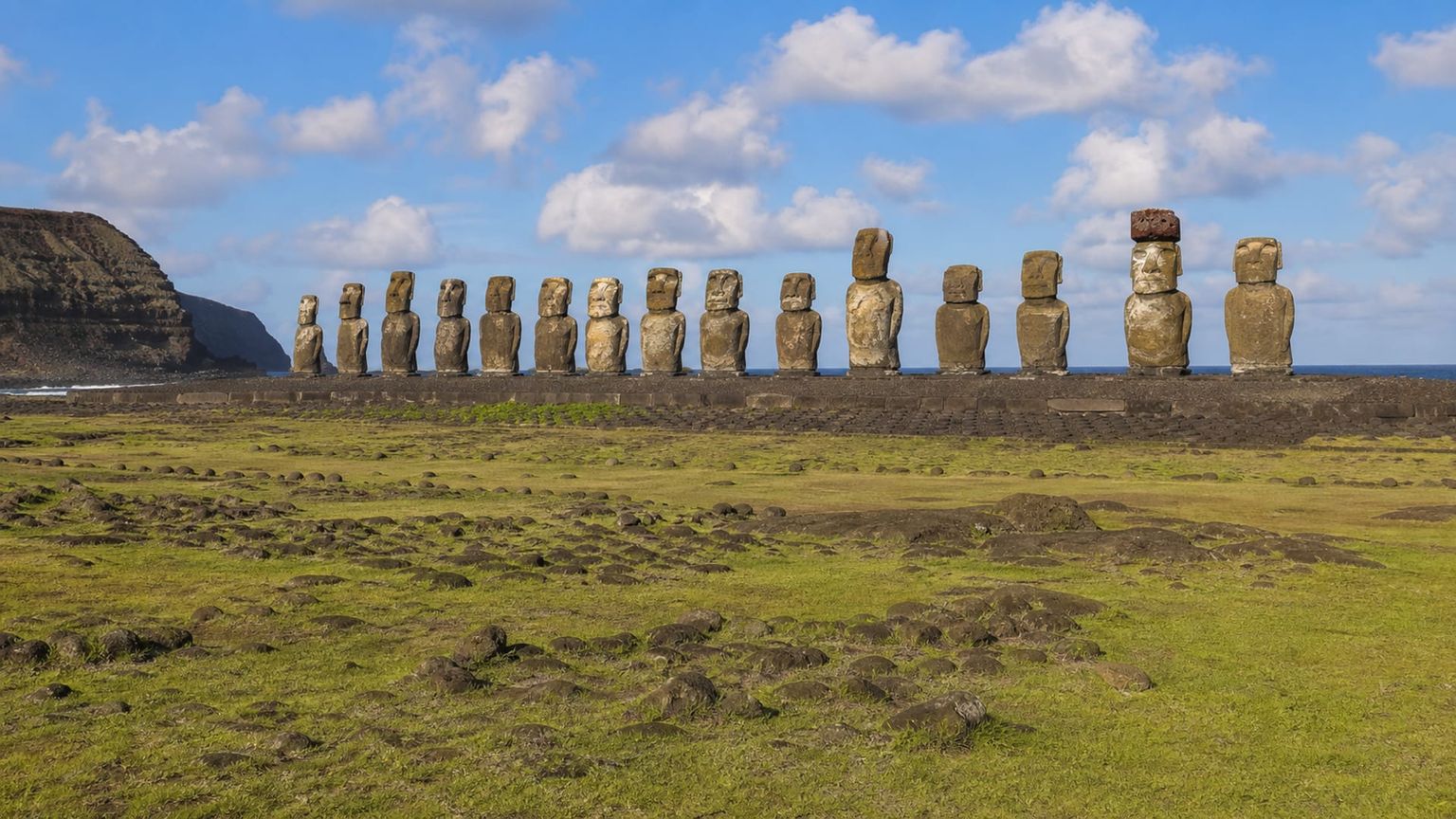 Easter Island travel guide: How to experience the city without rushing 28 Day 2: Tongariki and Rano Raraku