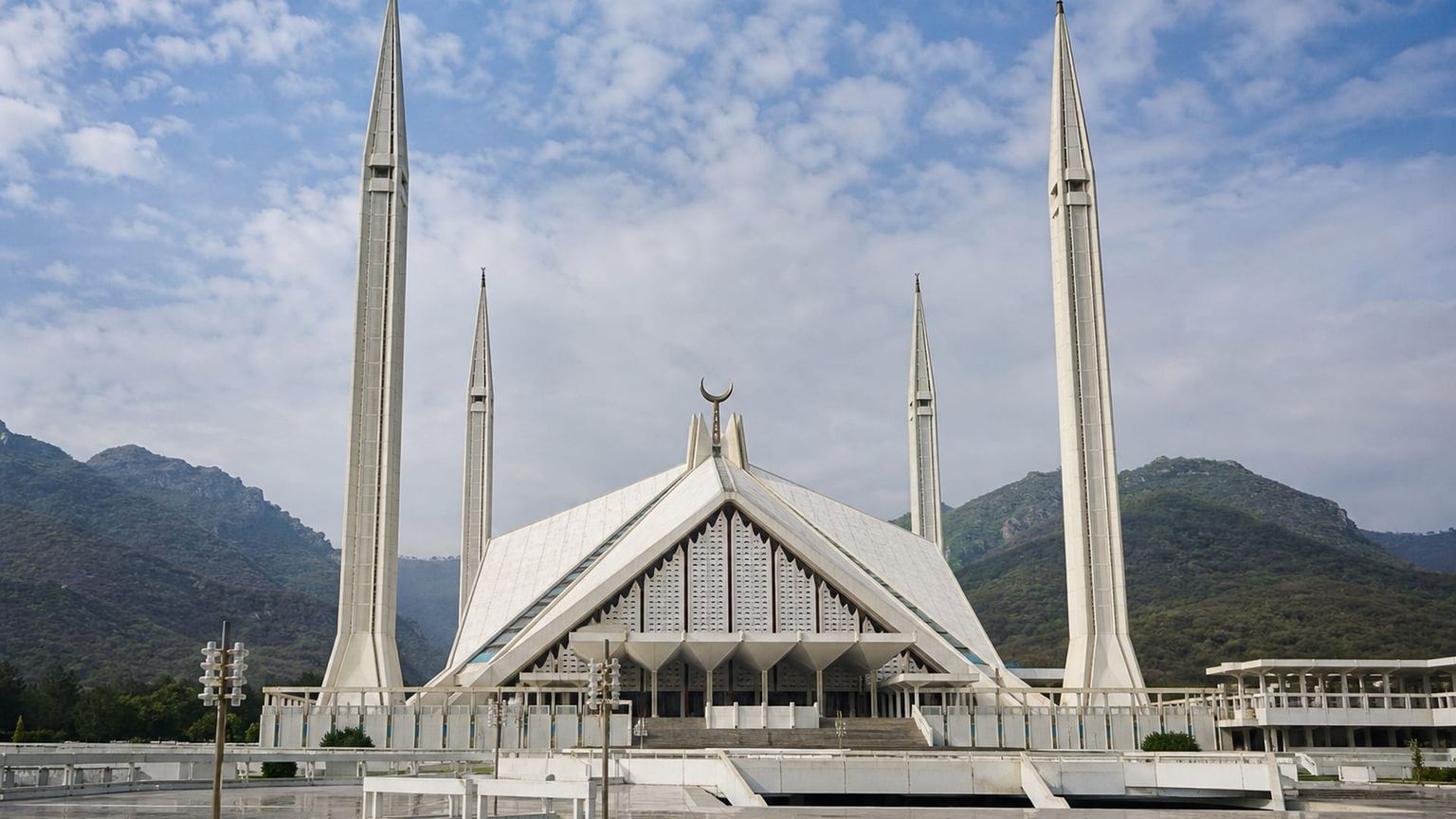 Islamabad travel guide: How to experience the city without rushing 28 Day 2: Faisal Mosque and Shakarparian