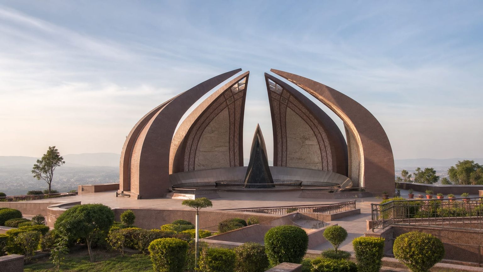 Islamabad travel guide: How to experience the city without rushing 22 Pakistan Monument