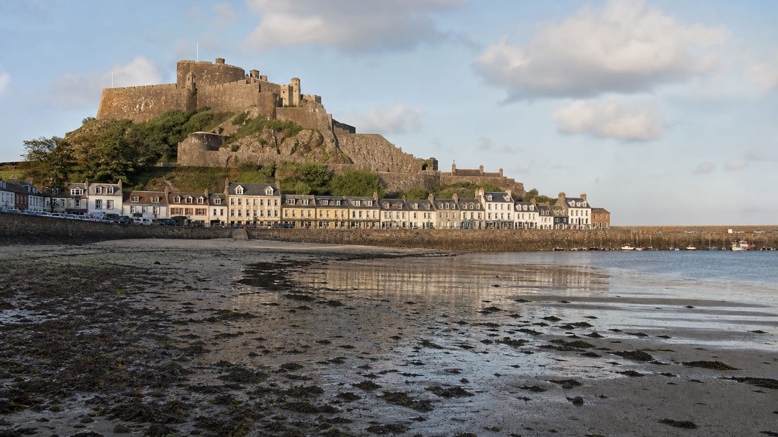 Jersey travel guide: How to experience the city without rushing 27 Day 1: Arrival and Adjustment