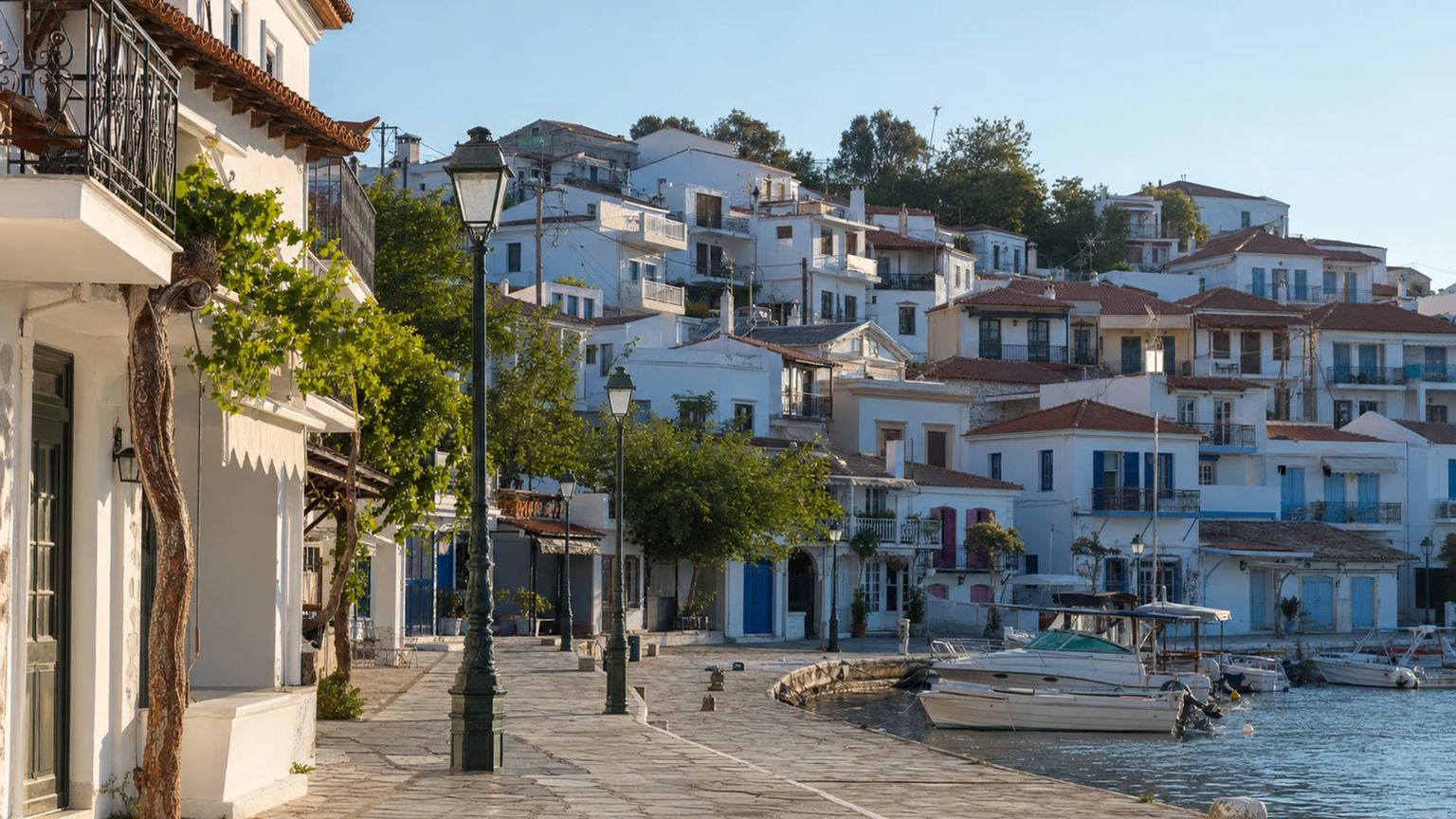 Skiáthos travel guide: How to experience the city without rushing 14 Skiathos Town