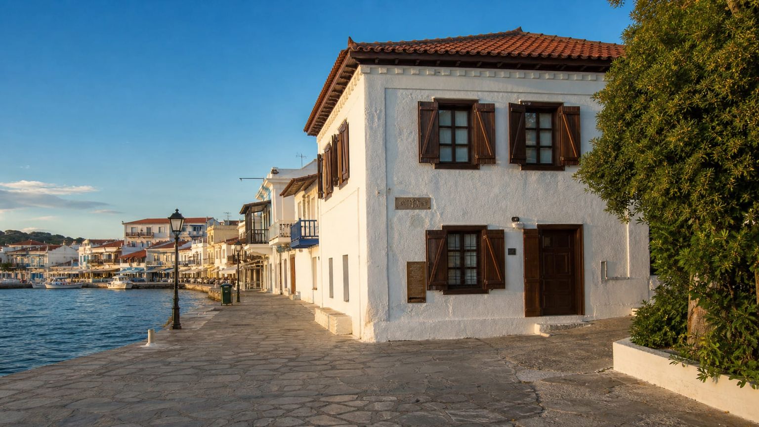 Skiáthos travel guide: How to experience the city without rushing 21 Skiáthos Old Port and Papadiamantis House