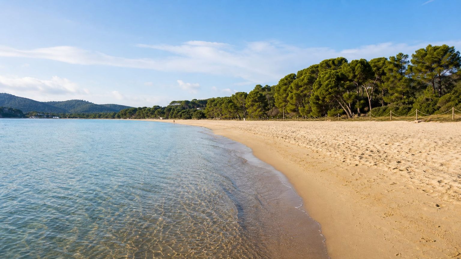 Skiáthos travel guide: How to experience the city without rushing 23 Koukounaries Beach