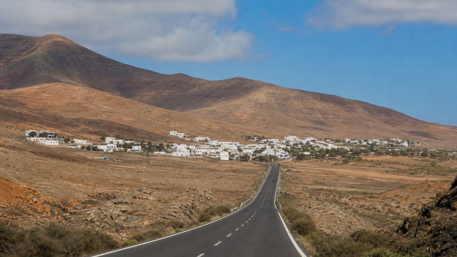 Skiáthos travel guide: How to experience the city without rushing 3 Useful things to know