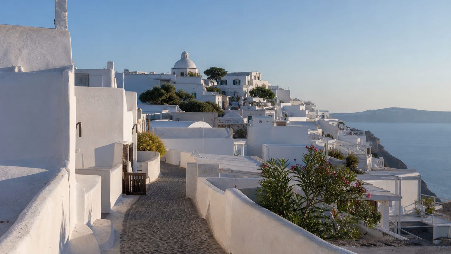 Firá travel guide: How to experience the city without rushing 16 Imerovigli