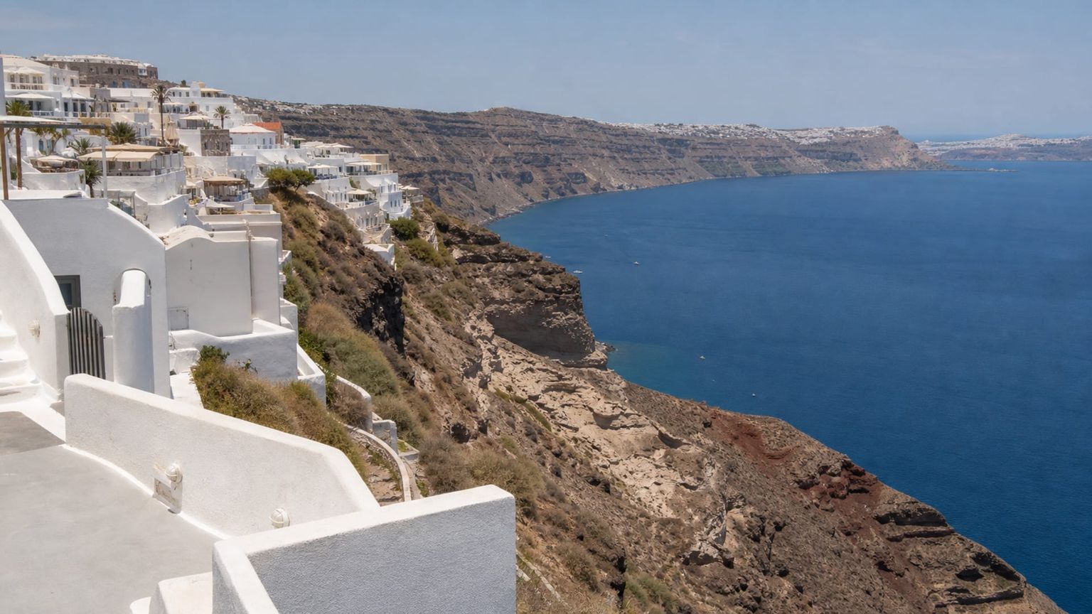 Firá travel guide: How to experience the city without rushing 28 Day 2: Museum and Caldera