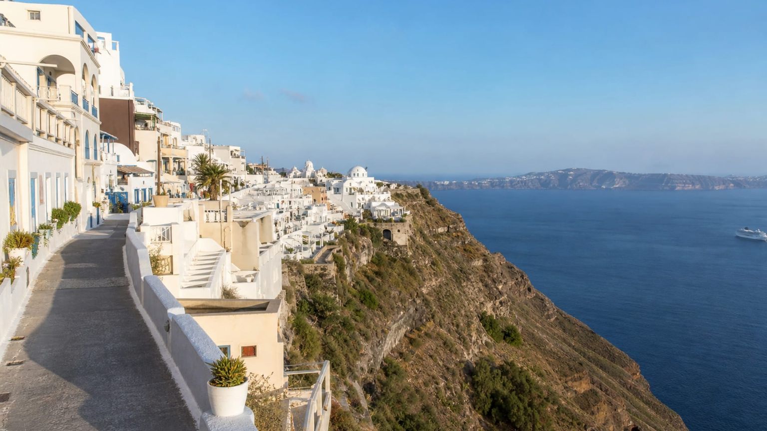 Firá travel guide: How to experience the city without rushing 21 Santorini Caldera viewpoints, Firá