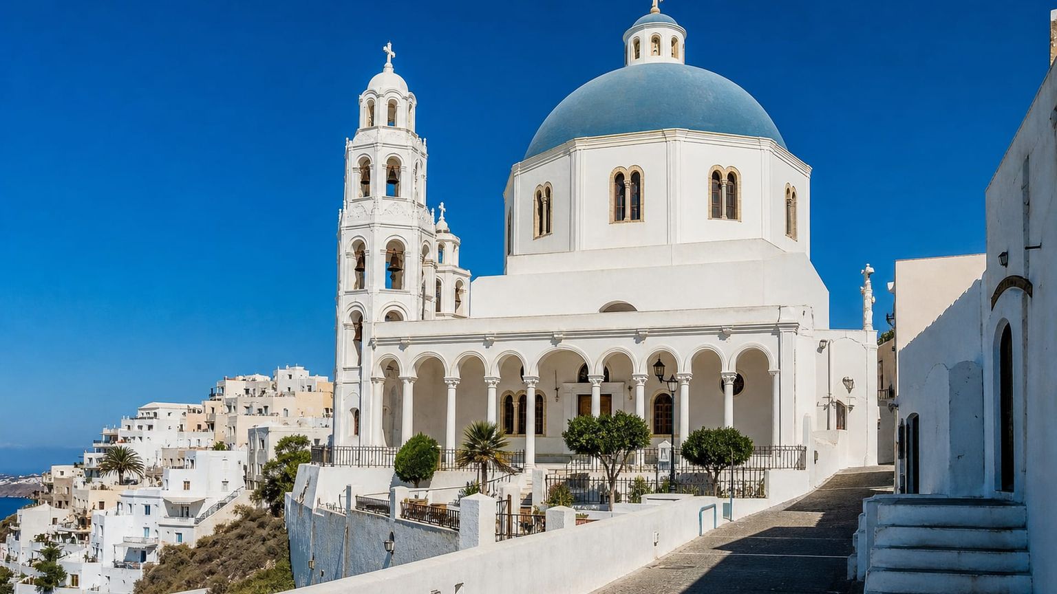 Firá travel guide: How to experience the city without rushing 23 Orthodox Metropolitan Cathedral