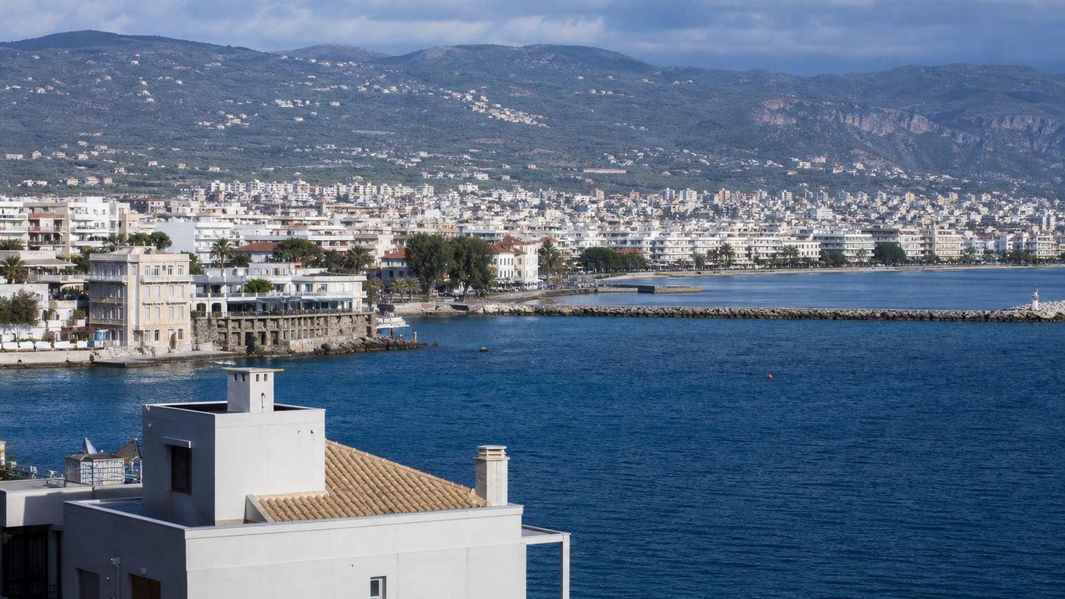 Kalamata travel guide: How to experience the city without rushing 25 Traditional food