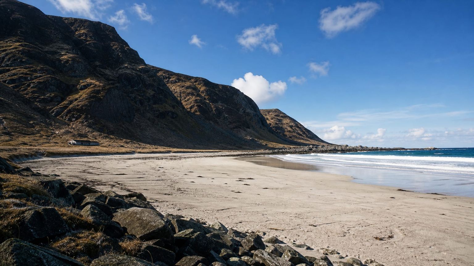 Leknes travel guide: How to experience the city without rushing 23 Unstad Beach