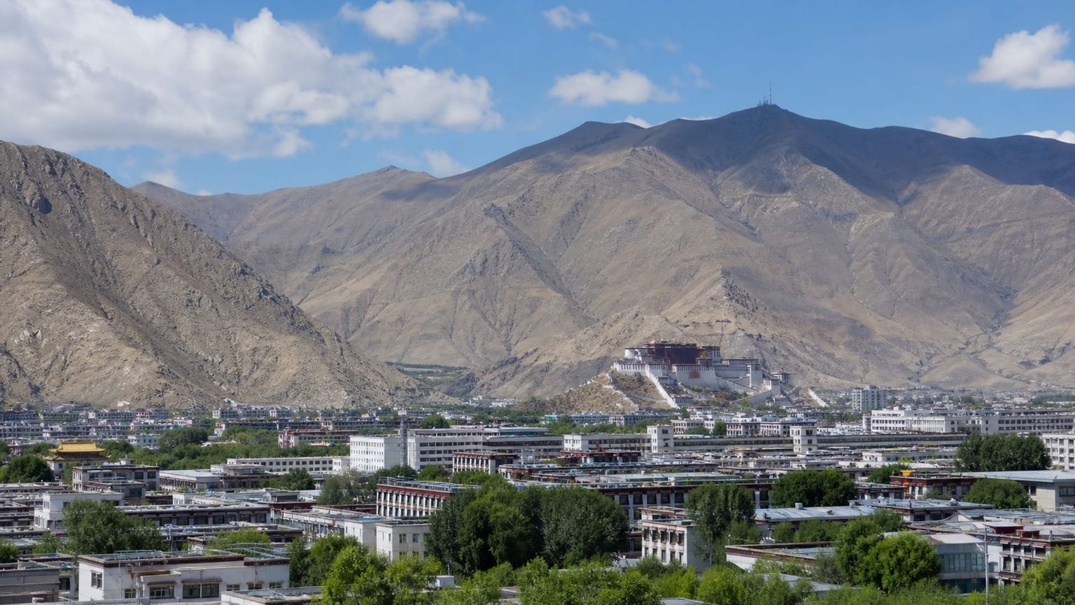 Lhasa travel guide: How to experience the city without rushing 32 Business-class flights from the US to Lhasa