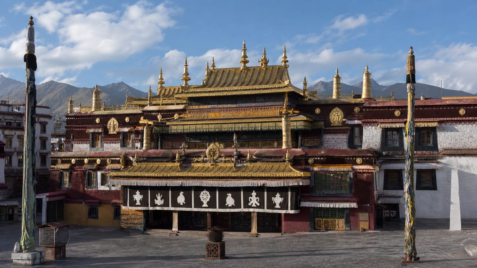 Lhasa travel guide: How to experience the city without rushing 22 Jokhang Temple