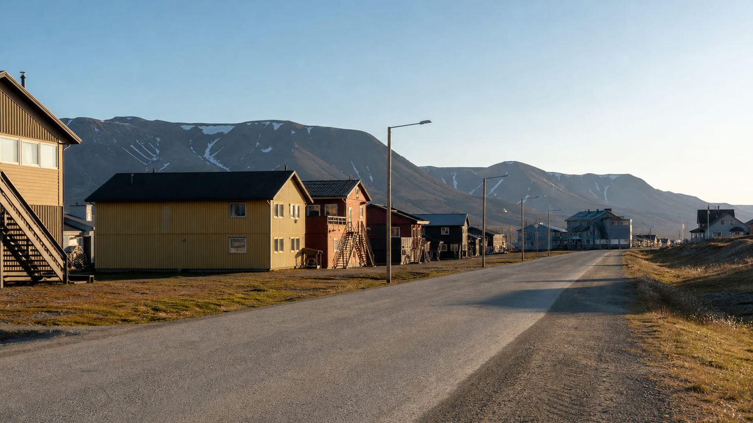 Longyearbyen travel guide: How to experience the city without rushing 16 Longyearbyen east side