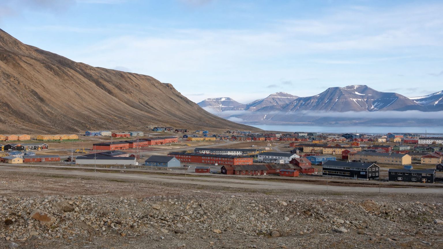 Longyearbyen travel guide: How to experience the city without rushing 31 Business-class flights from the US to Longyearbyen
