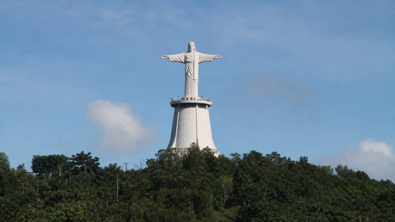 Manado travel guide: How to experience the city without rushing 28 Day 3: Hilltop Views