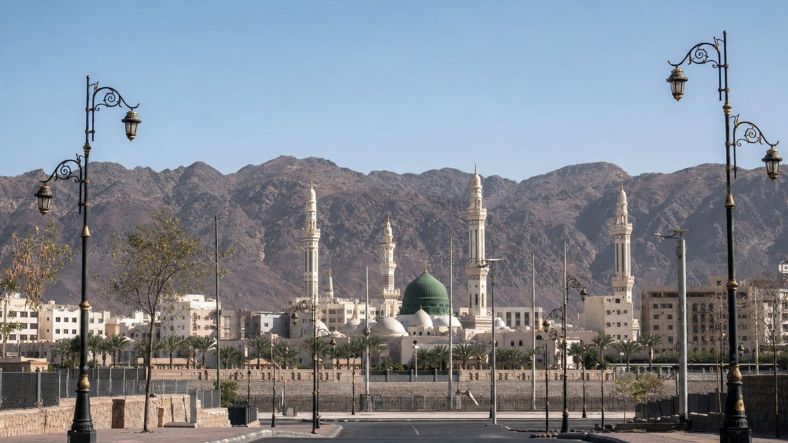 Medina travel guide: How to experience the city without rushing 31 Business-class flights from the US to Medina